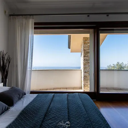 In Langa Villa *